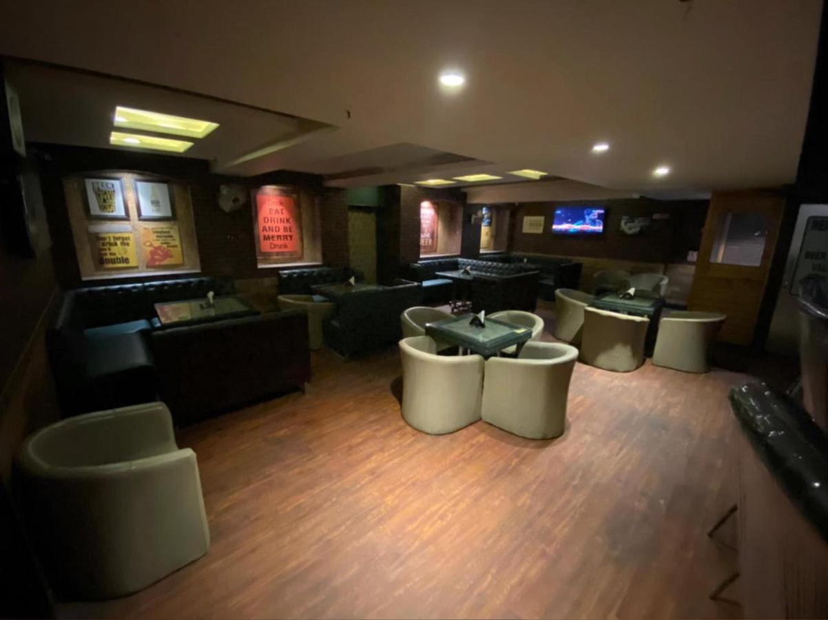 Hotel Golden Manor ジャイプール エクステリア 写真